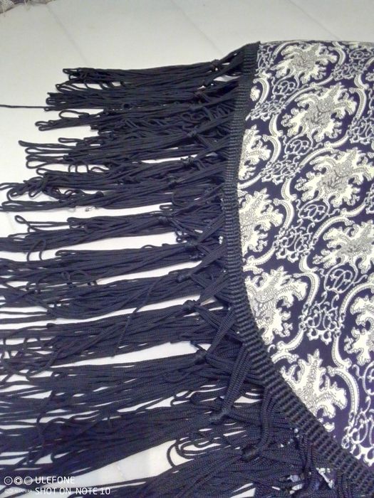 Xailes de traje verão em seda com franjas de seda.