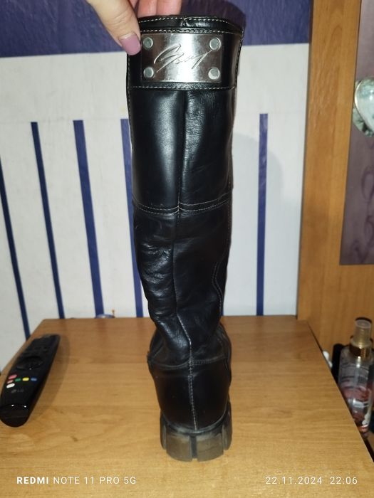 Продам сапоги кожані