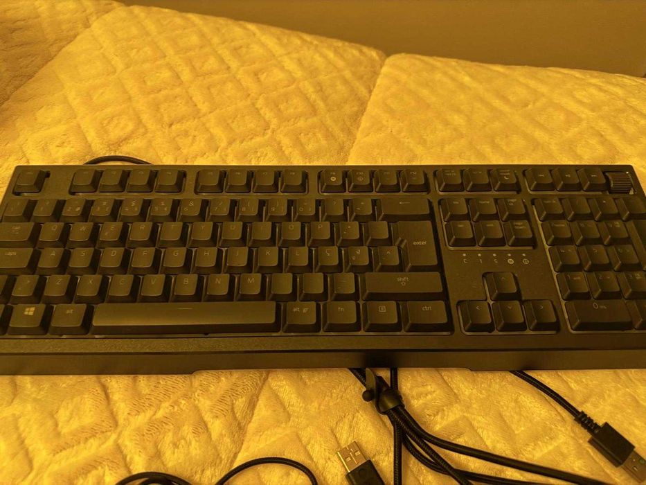 Teclado razer ornata v2 chroma