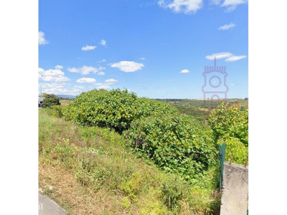 Terreno para construção com 882m2 em Pernes