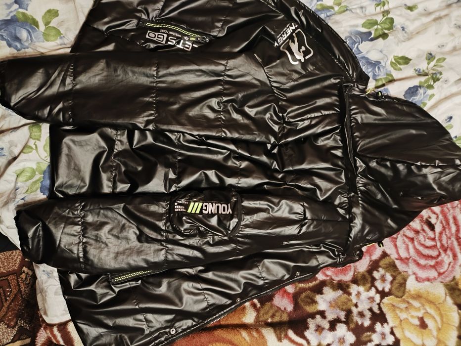 Куртка осінь-весна 10-11 років