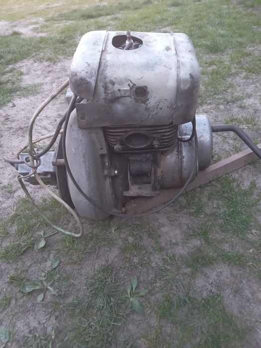 Мотор з мотоцикла муравей 200 кубів
