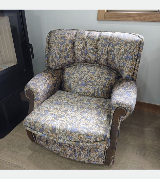 Sofá de 3 lugares + poltrona