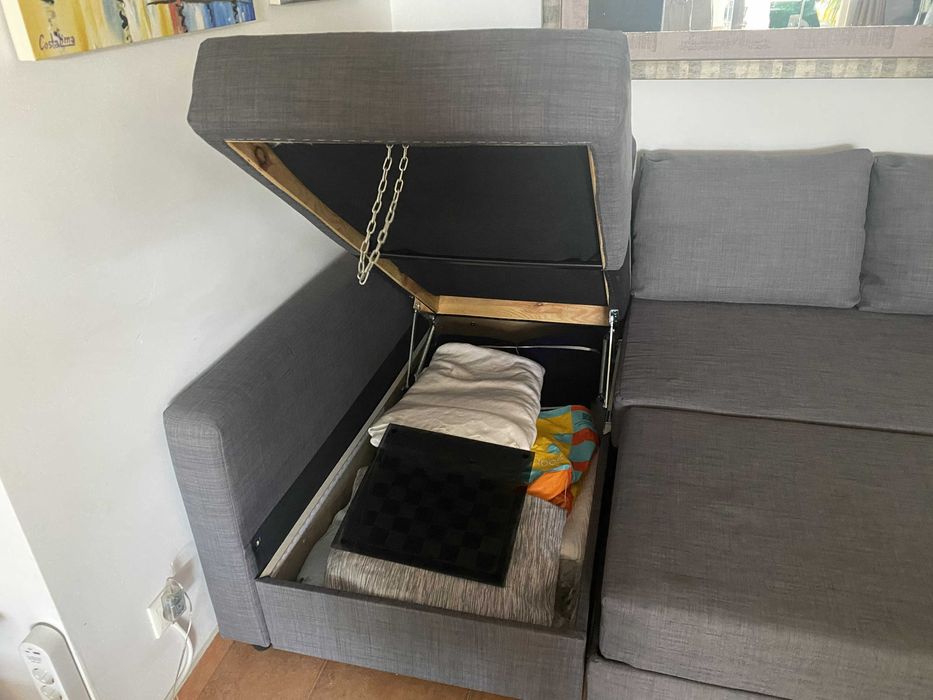Sofá Cama Chaise Longue, em excelente estado.