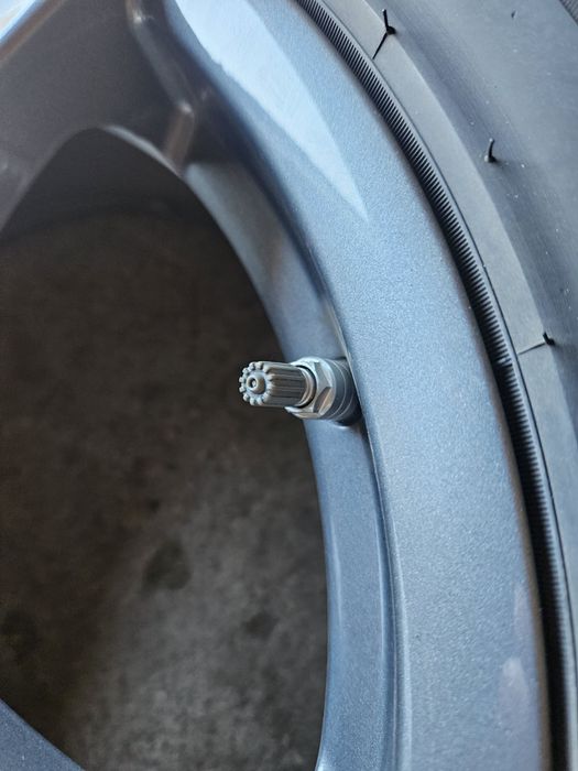 Felgi Kia Hyundai 5x114,3 17cali Grafit Super Stan