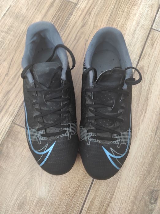 Korki Nike Lanki roz. 36,5