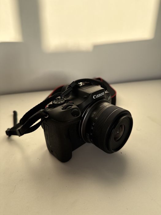 Camera fotografica Canon r100