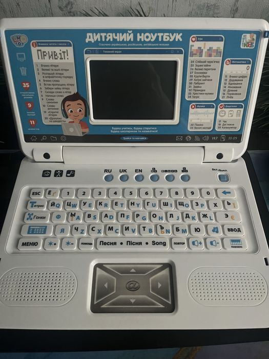 Детский ноутбук на батарейках