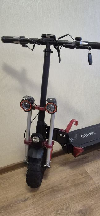 Продам. Електро САМОКАТ GIANT Outlander mII pro 26Ah 1600w