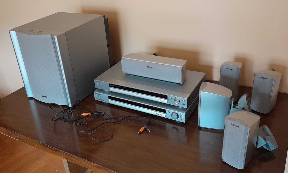 Домашний  кинотеатр Sony HT-SL40  акустика 5,1 + DVD  DVP-NS330