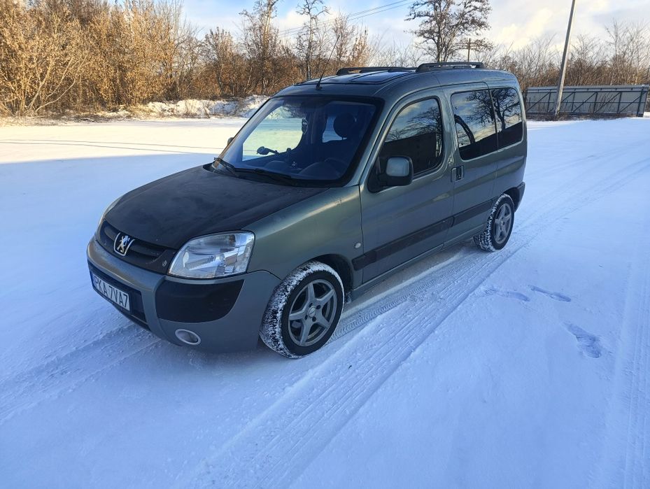 Peugeot Partner 2003 rok polift 1.6 gaz klima hak panorama dach