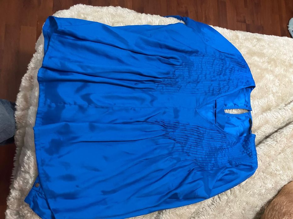 Camisas tigresa/ florida e blusa azul