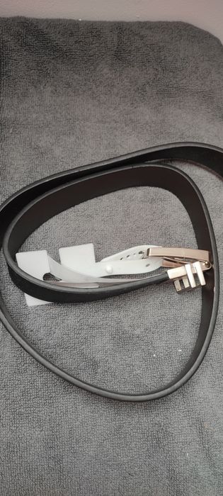 Pasen Calvin Klein r. 38