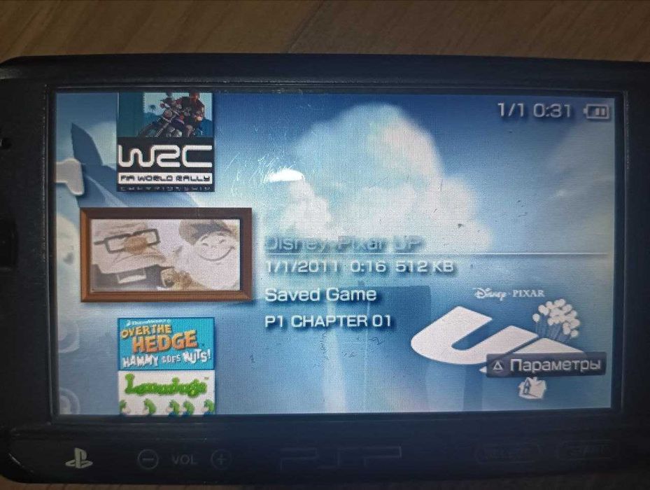 Consola PSP-E1004 + Carregador Novo + Mais de 15 Jogos Incluídos