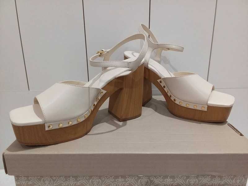 sandały na platformie marki Primark roz. 40 wkładka 26 cm nowe