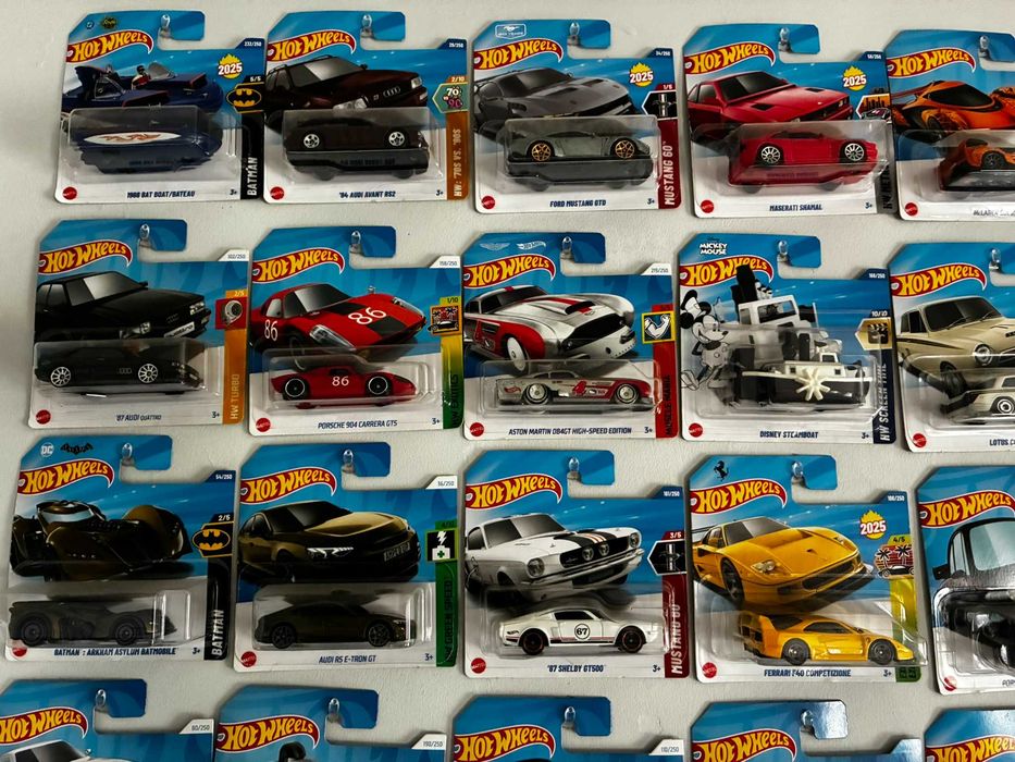 Hot Wheels - 90 sztuk, Stan Idealny