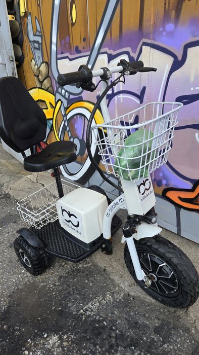 Pojazd ,hulajnoga elektryczna
