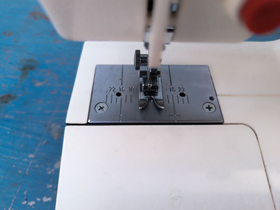 Швейна машина mini JAGUAR нова!