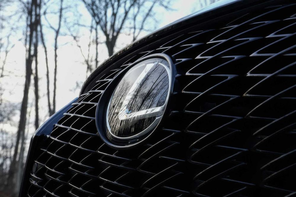 Lexus IS 300      2016