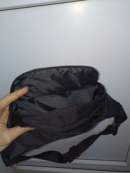 Нова чоловіча сумка сумочка бананка чорна на пояс або через плече