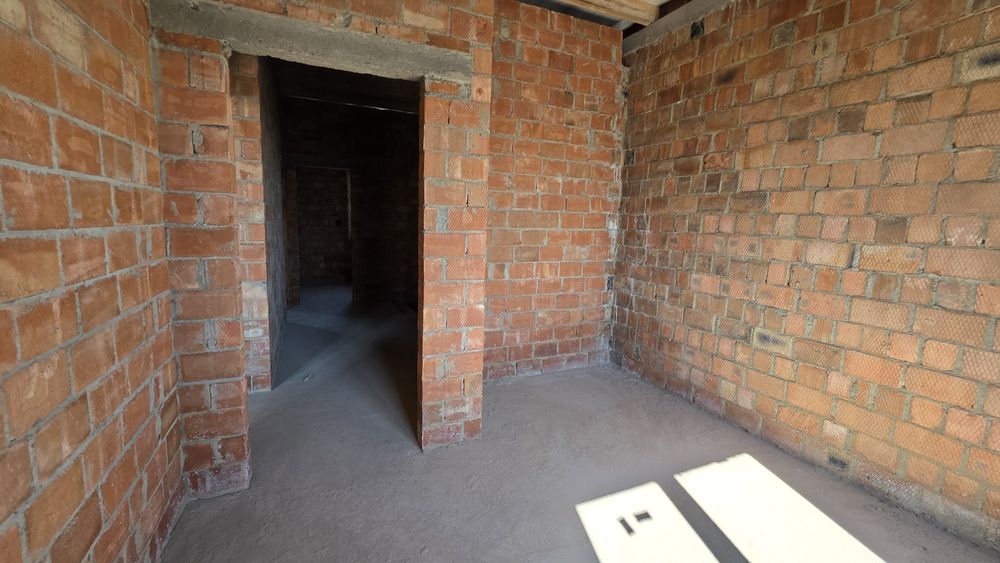 Продається готовий ТАУН ХАУС з міськими комунікаціями вул. Спортивна