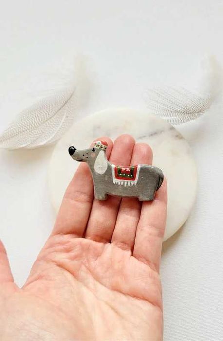 Unikalna broszka jamnik, super prezent handmade na święta.