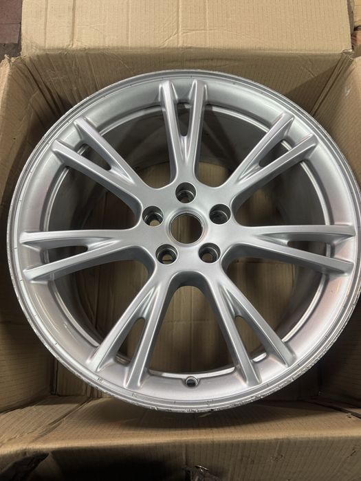 Alufelga Tesla 5x114,3 9,5 J x 19 ET 45