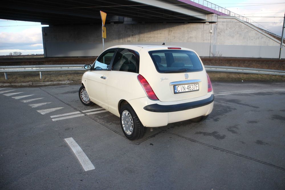 Lancia Zarejestrowana Do Jazdy