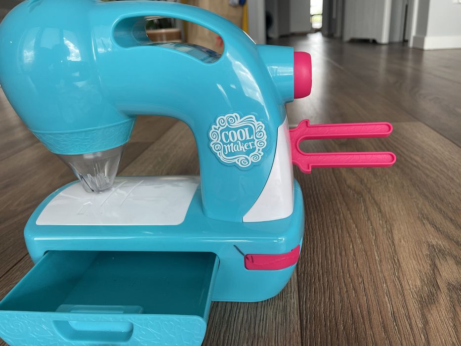 Zabawka maszyna do szycia Cool Maker