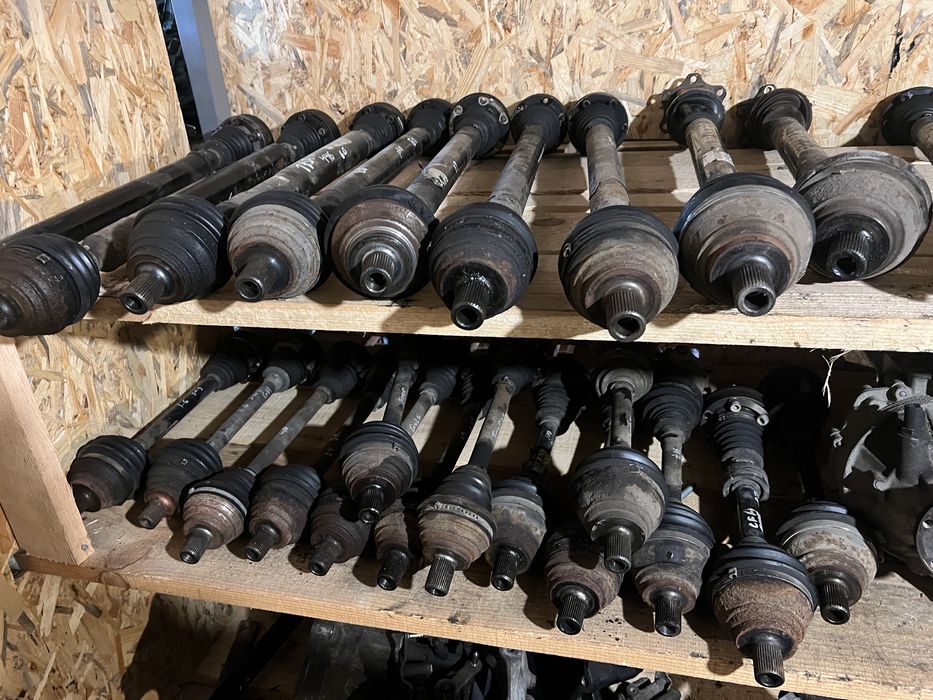 Полуось  привода шруси VW Touran Golf 5,6 Skoda A5 Passat B6,7 Audi