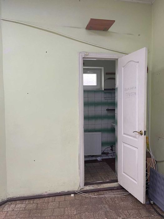 Здається фасадне приміщення Шевченка/Святотроїцька