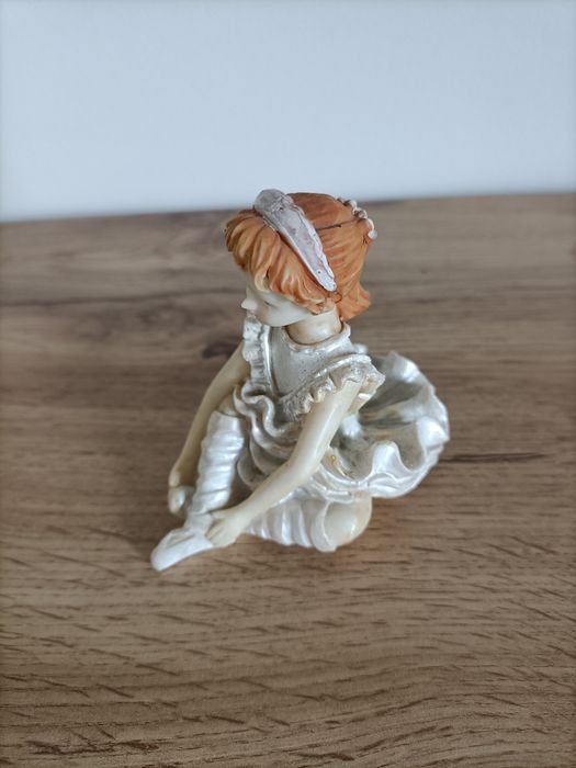 Baletnica ,tancerka figurka
