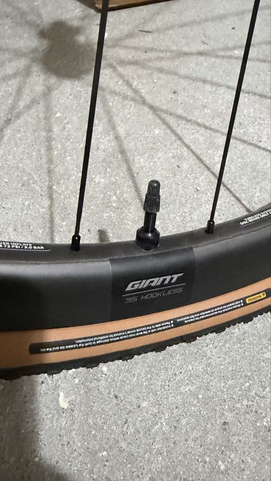 Rodas de carbono GIANT CXR 1