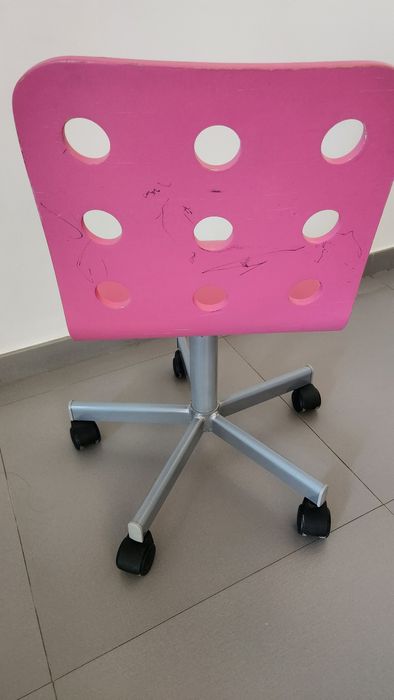 Cadeira cor de rosa  IKEA
