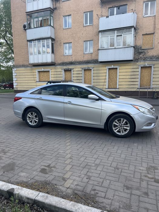 Аренда Nissan sentra 2018г,газ/ бензин , sonata 12г;в Одессе от1недели