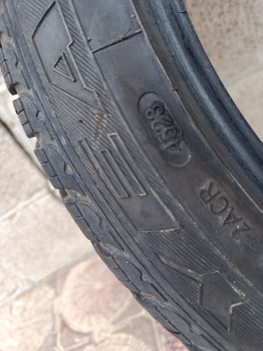 Шина GoodYear UltraGrip Run on Flat зимові 225/45/17 1 штука