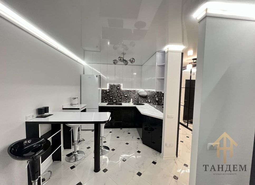 Оренда 2 кім.кв по вул. Злуки