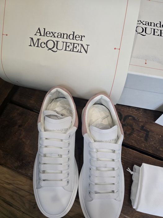 Alexander McQueen sneakersy