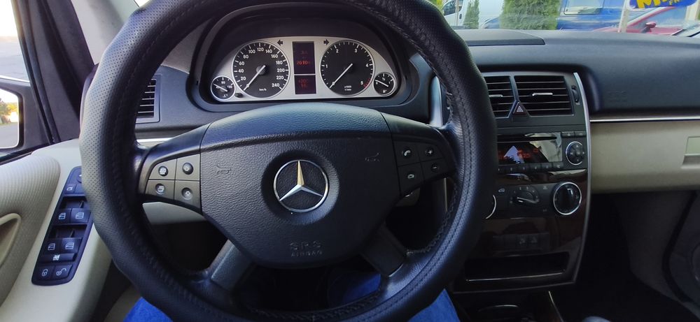 Продам автомобіль мерседес бенц b180