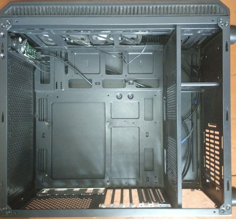 Комплектующі для ПК: Корпус, материнська плата, процесор, пам'ять