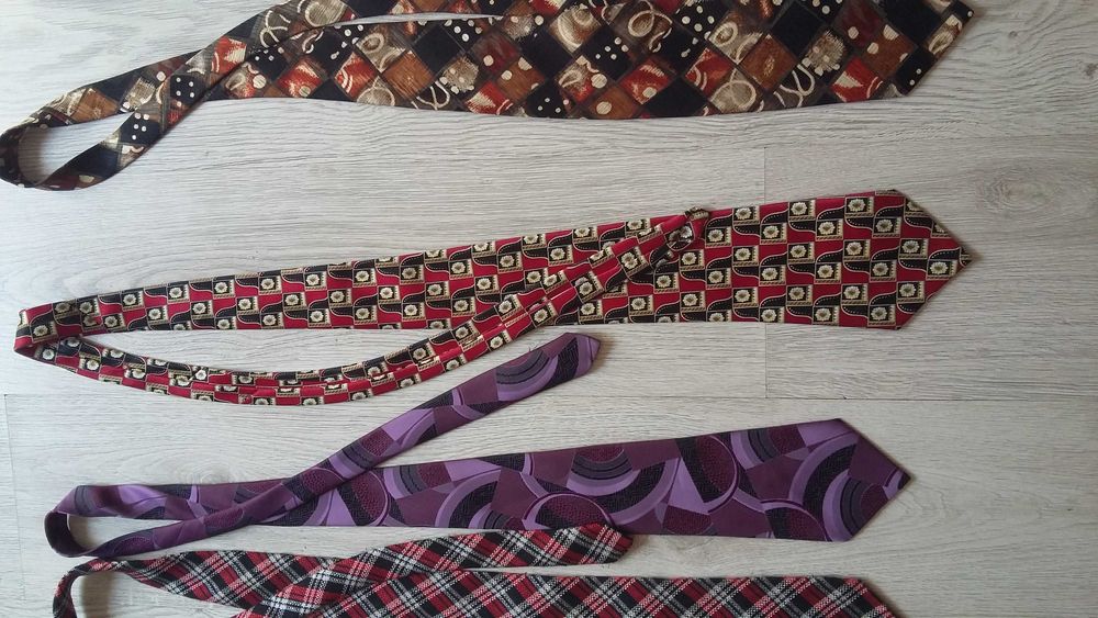 Stylowe krawaty komplet