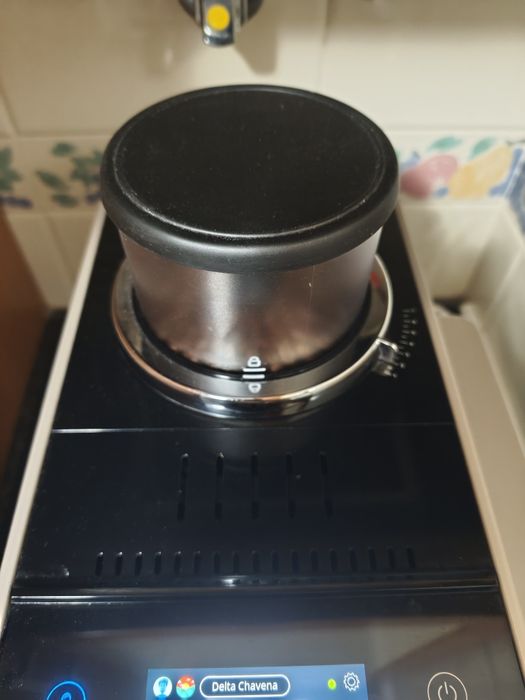 Máquina de café automática com moinho Delonghi Rivelia Sand Beige  EXAM440.55.BG | 1 ano uso | com garantia 2 anos
