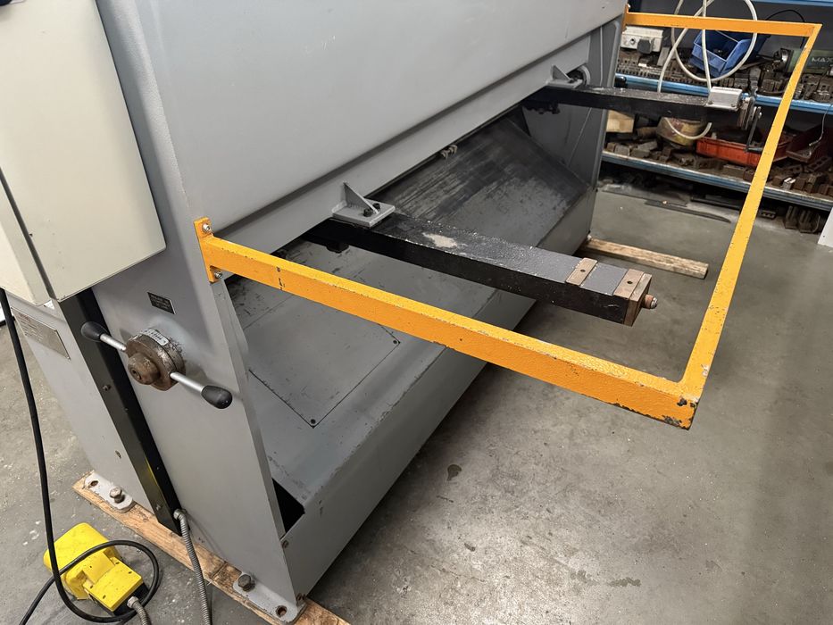 Gilotyna Omag 2000x3mm