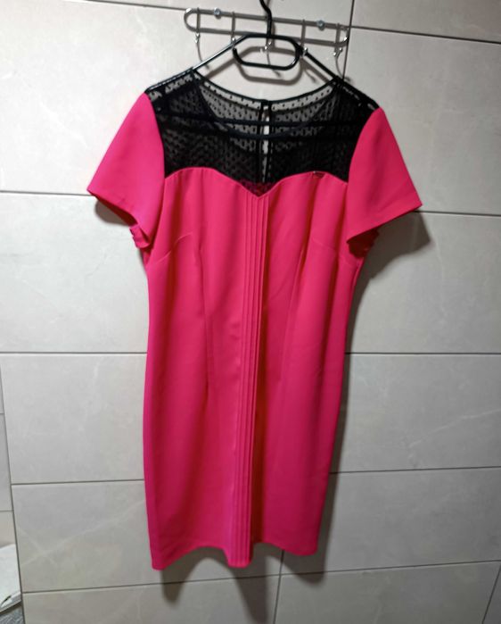 Różowa sukienka Trynite