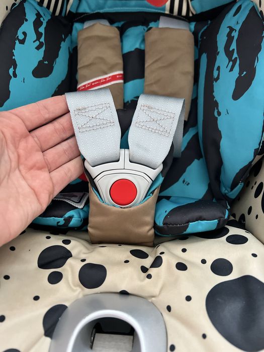 Автокрісло Cybex Cloud T i-Size, by Karolina Kurkova One Love