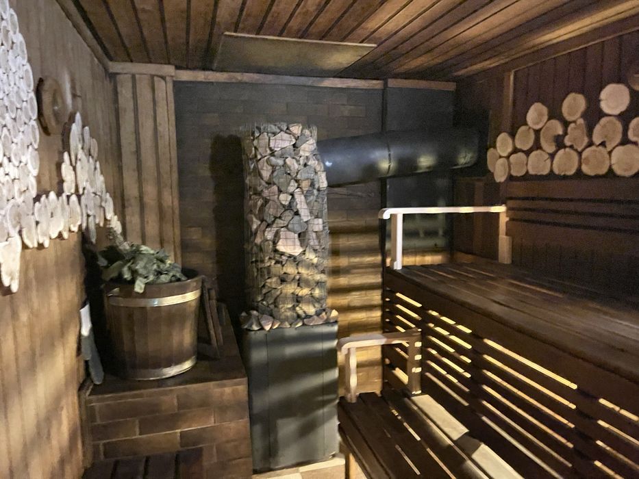 Баня на дровах + басейн +закрита територія