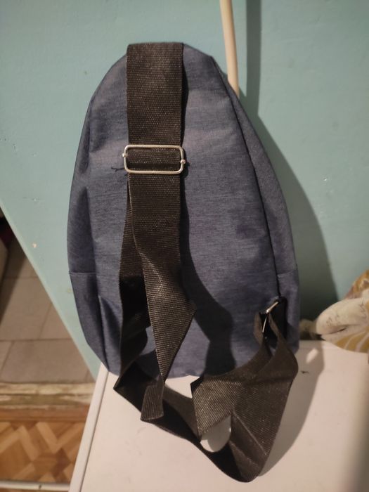 Продам барсетку через плече.