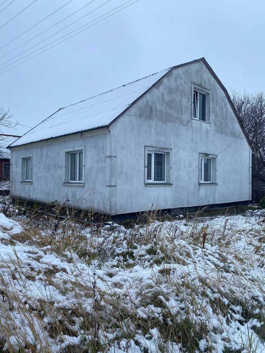 Продам будинок у с. Антопіль, 10 км від Рівного