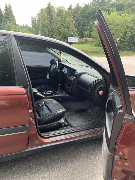 Opel omega    2.5v