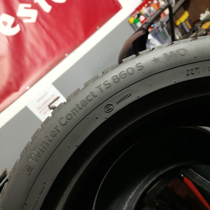 275/40/19 XL Sprzedam parę opon zimowych Continental z 2025 roku